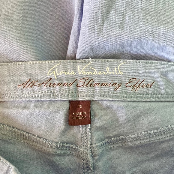 Women’s size 10 Gloria Vanderbilt All Around Slimming Effect “Skimmer” pants - Picture 4 of 9